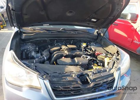 2017 Subaru Forester 2.5I Premium из США, поврежденный, VIN JF2SJAGC0HH421937